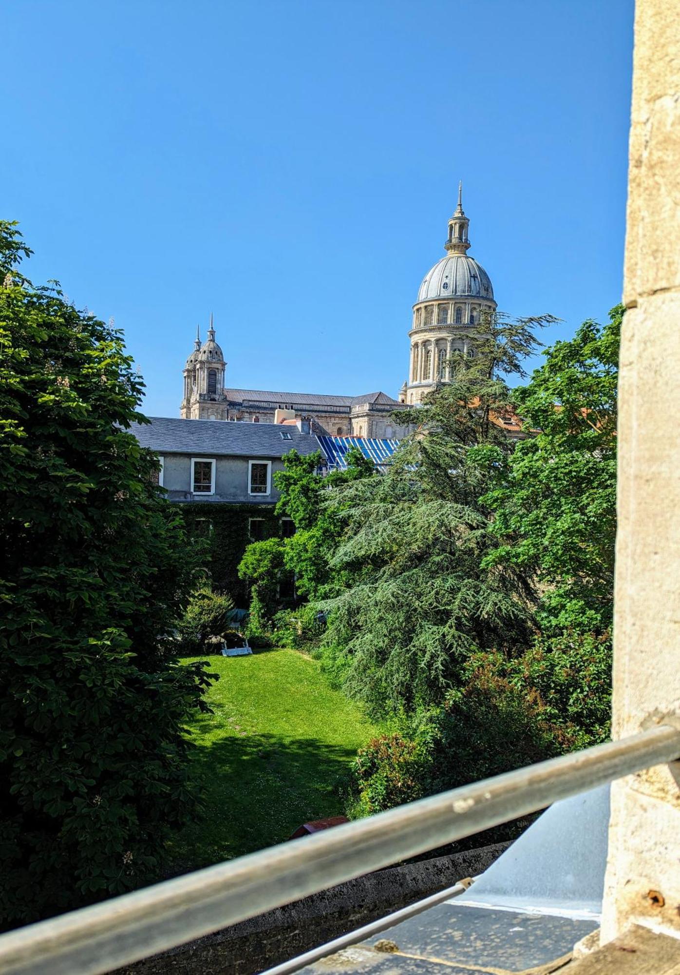 Vue Basilique, Au Coeur De La Vieille Ville Булонь-сюр-Мер Экстерьер фото